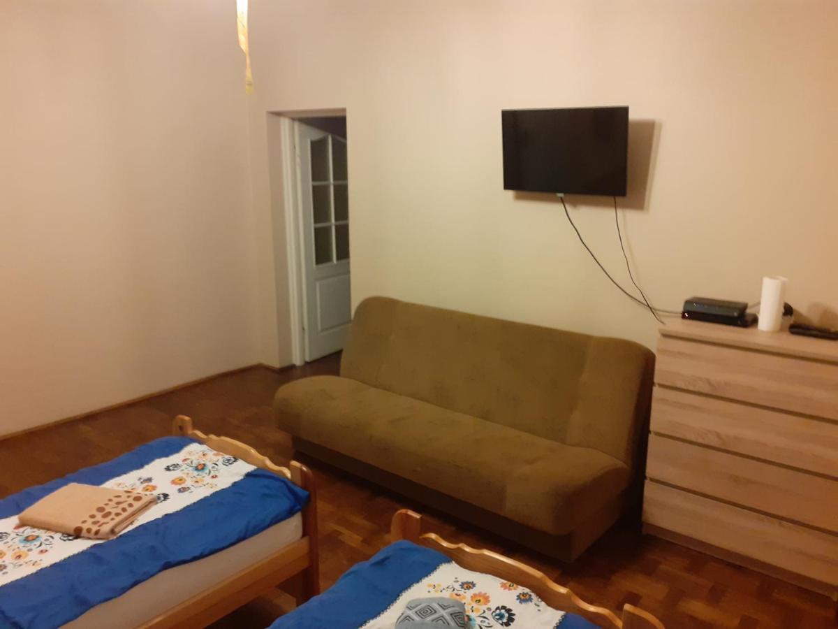 Kamienica Lägenhet Gniezno Exteriör bild