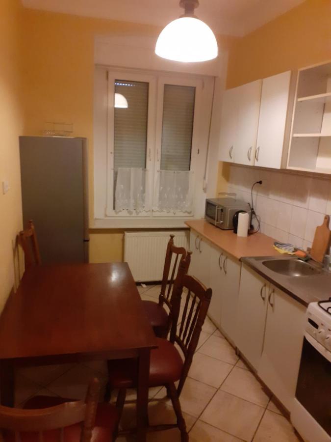 Kamienica Lägenhet Gniezno Exteriör bild